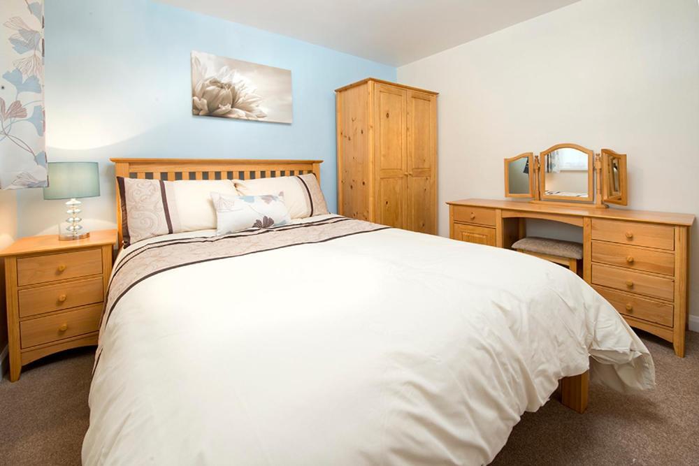 Trelawne Manor Holiday Park Looe Exterior foto